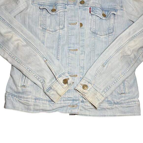 SOLD Levi’s Lightwash Jean Jacket Size Small - Picture 8 of 12